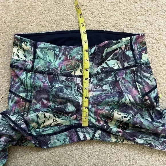 Lululemon Women Run Inspire Crop Leggings Multicolor Purple Abstract Size 8 Gym - Picture 6 of 16